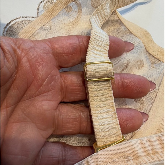 Soma | 38C Limited Edition Night Shimmer Unlined Plunge Metallic Gold Lace Bra - Picture 11 of 12